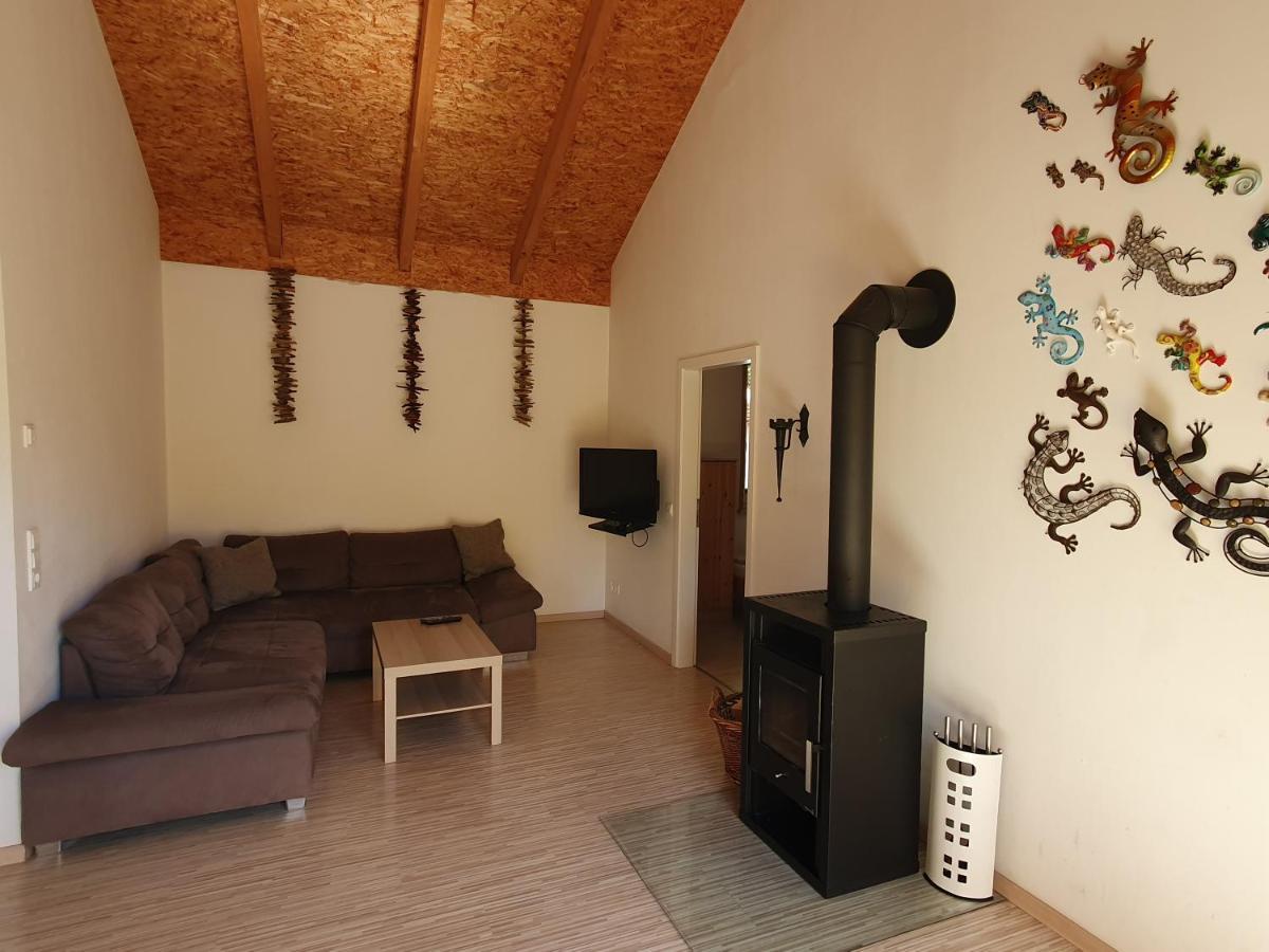 Ferienhaeuser & Bungalows - Naturcamp Meyersgrund Im Thueringer Wald Илменау Екстериор снимка